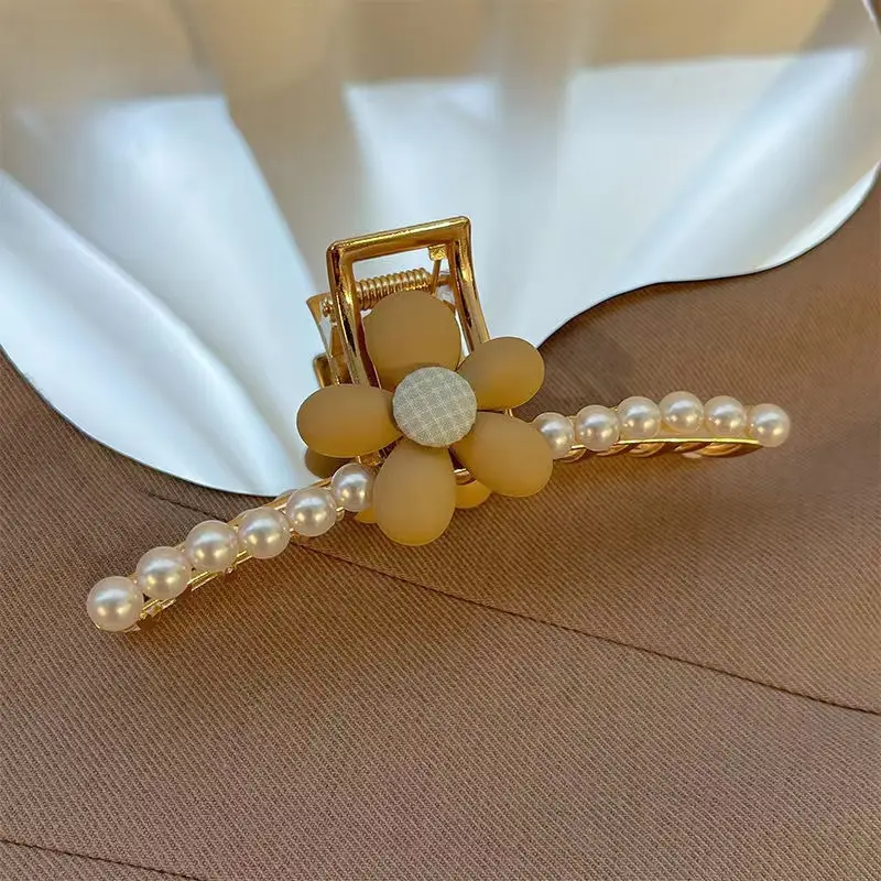 Women's Metallic Pearl Hair Clip Summer Large - Image 2