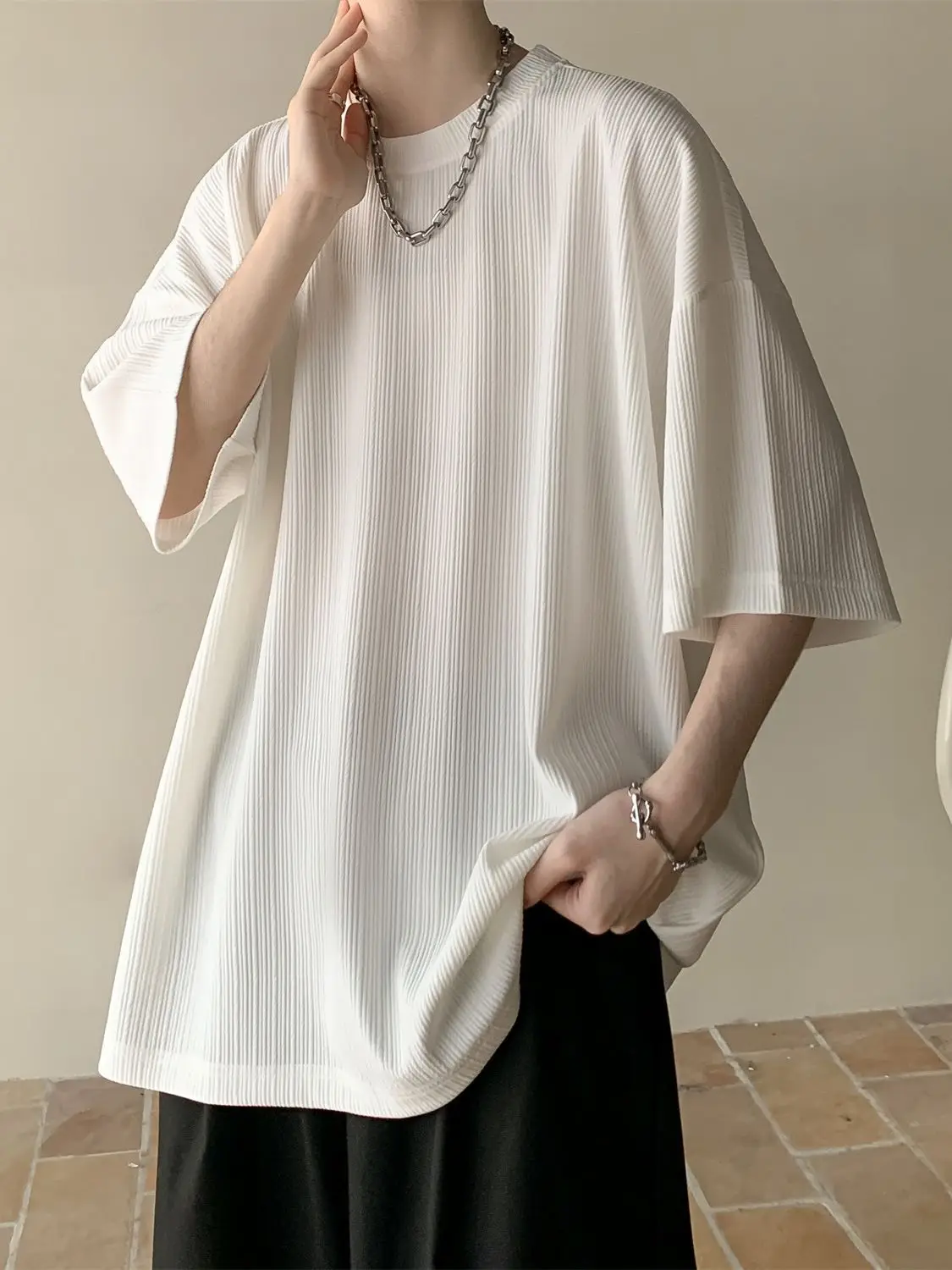Dark Green Ice Silk T-Shirt Men's Summer Loose Fit - Image 4