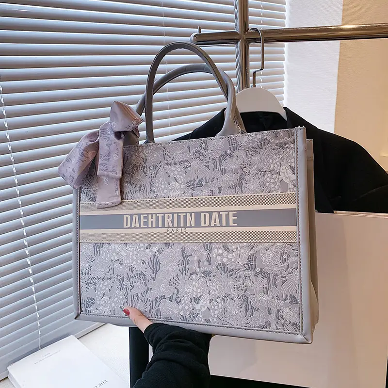 Women Embroidered Pink Tote Bag with Bow