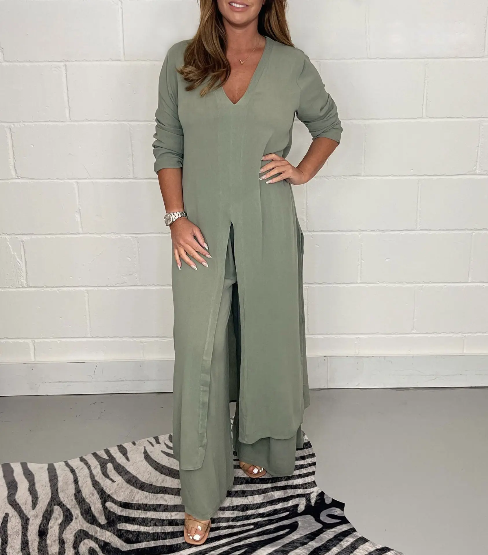 2024 Women's Green Slit Top & Pants Suit Set — feature 34