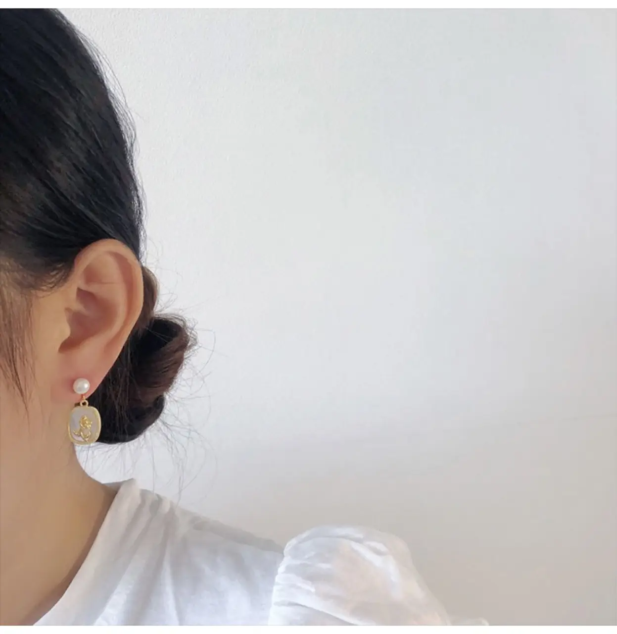Natural Pearl White Tulip Earrings for Girls — feature 4