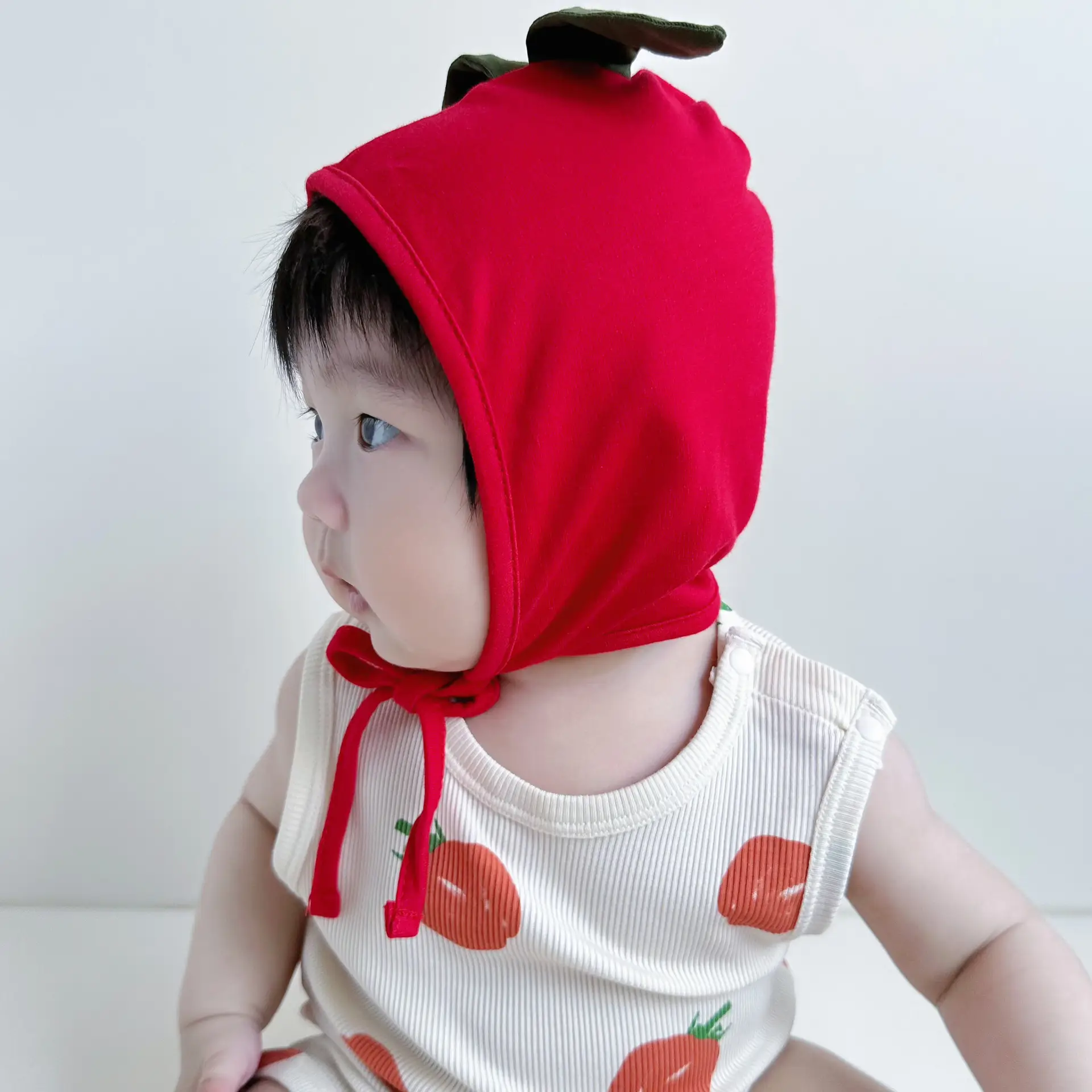 Baby Tomato Print Jumpsuit Suit with Hat - Image 3