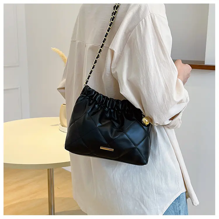 Black Pleated Chain Shoulder Bag for Women — feature 15