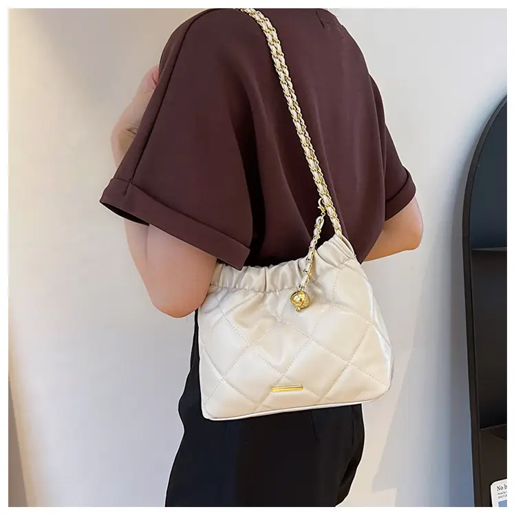Black Pleated Chain Shoulder Bag for Women — feature 19
