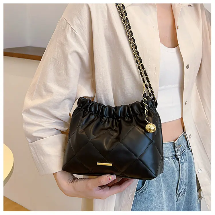 Black Pleated Chain Shoulder Bag for Women — feature 20