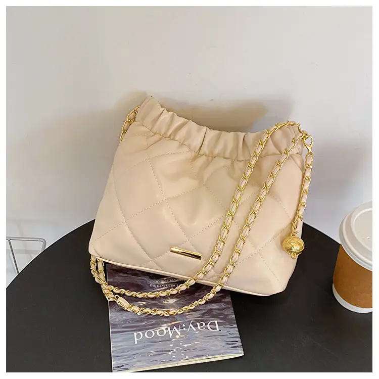 Black Pleated Chain Shoulder Bag for Women — feature 21
