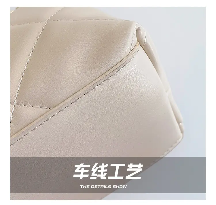 Black Pleated Chain Shoulder Bag for Women — feature 3