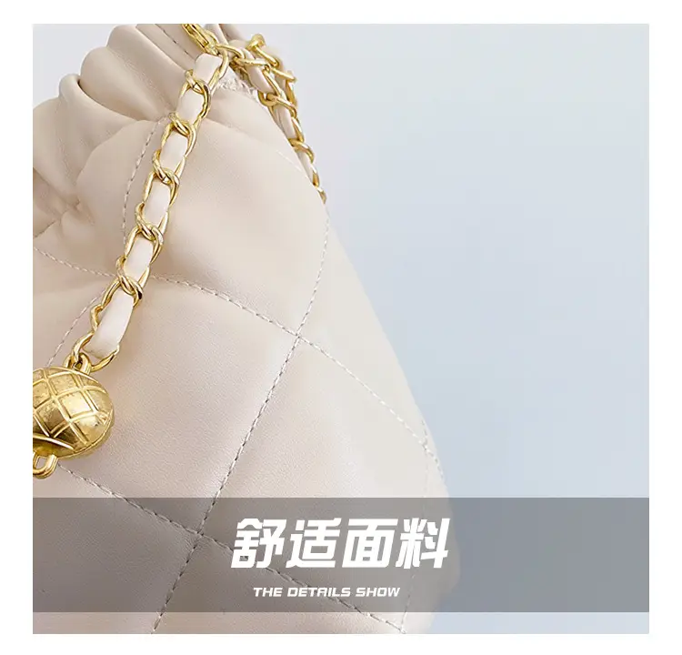 Black Pleated Chain Shoulder Bag for Women — feature 4