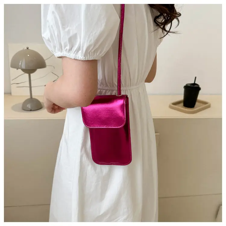 Black Vertical Mobile Phone Shoulder Bag for Women — feature 10