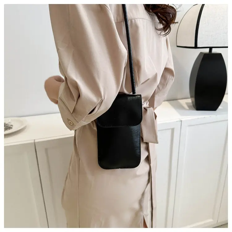 Black Vertical Mobile Phone Shoulder Bag for Women — feature 14
