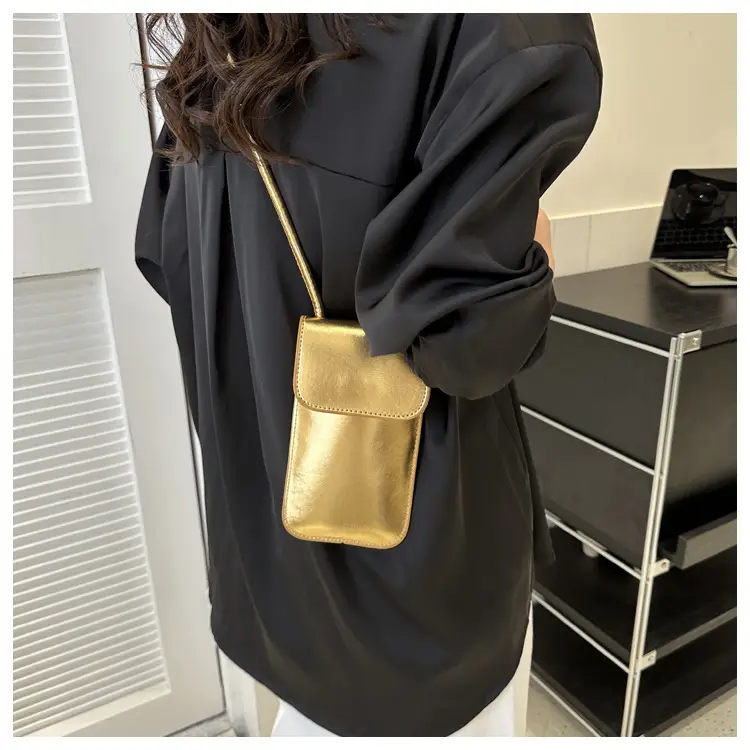 Black Vertical Mobile Phone Shoulder Bag for Women — feature 20