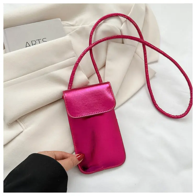 Black Vertical Mobile Phone Shoulder Bag for Women — feature 29
