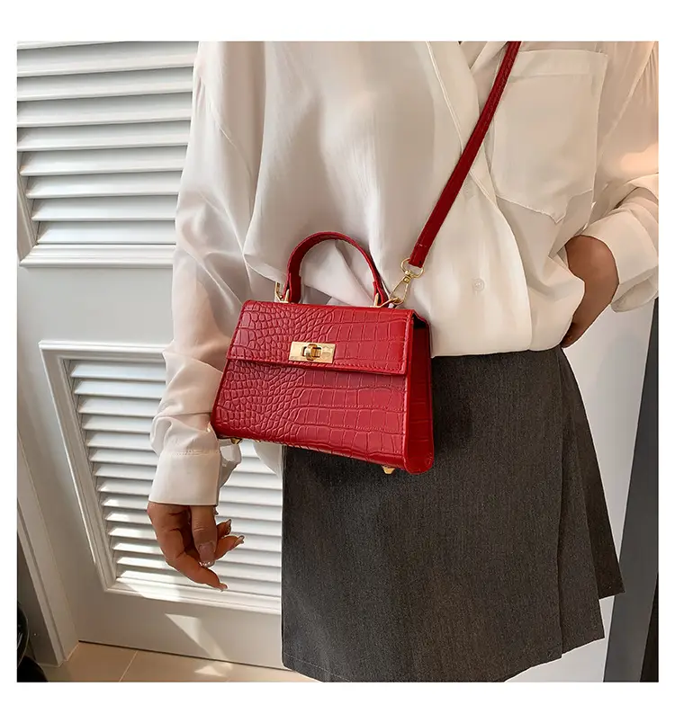 Green Croc Leather Shoulder Bag for Women 2023 — feature 15