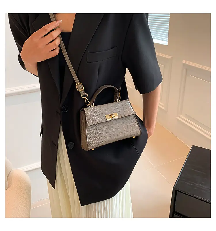 Green Croc Leather Shoulder Bag for Women 2023 — feature 18