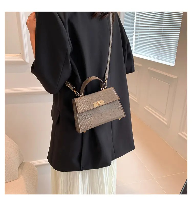 Green Croc Leather Shoulder Bag for Women 2023 — feature 19