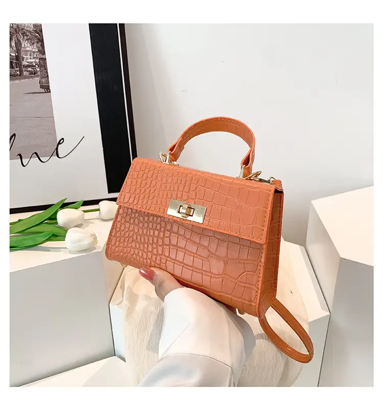 Green Croc Leather Shoulder Bag for Women 2023 — feature 23