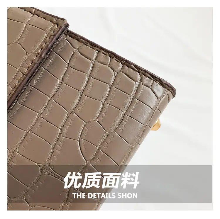 Green Croc Leather Shoulder Bag for Women 2023 — feature 4