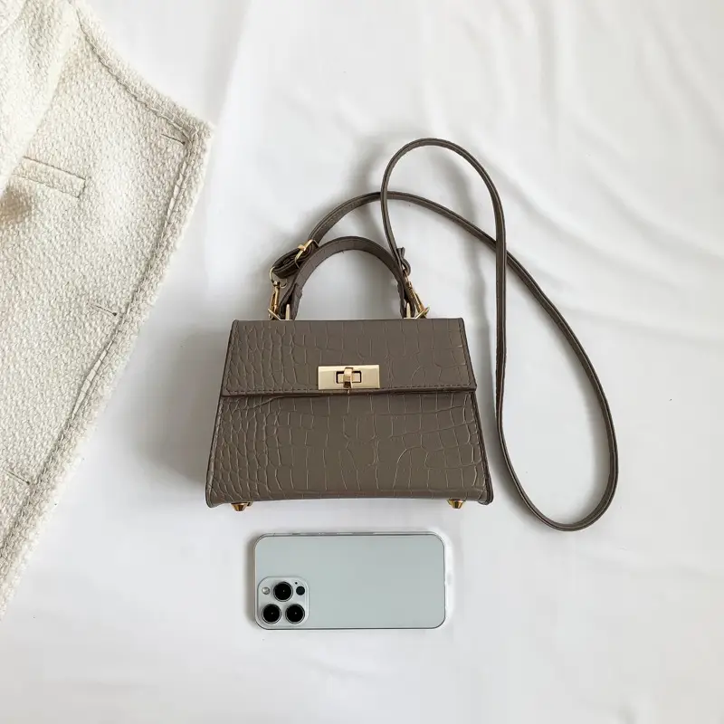 Green Croc Leather Shoulder Bag for Women 2023 - Image 2