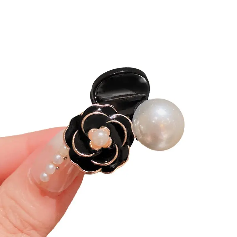 Pearl Flower Hairpin with Black Clip - Image 8
