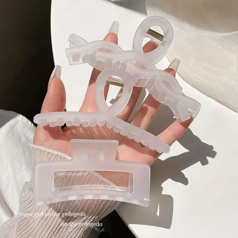 Pink Shark Hair Clip for Large Volume Women - Image 23