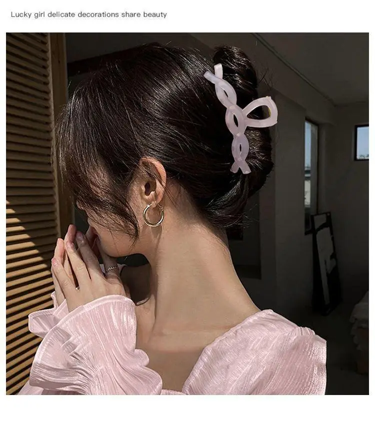 Pink Shark Hair Clip for Large Volume Women — feature 22