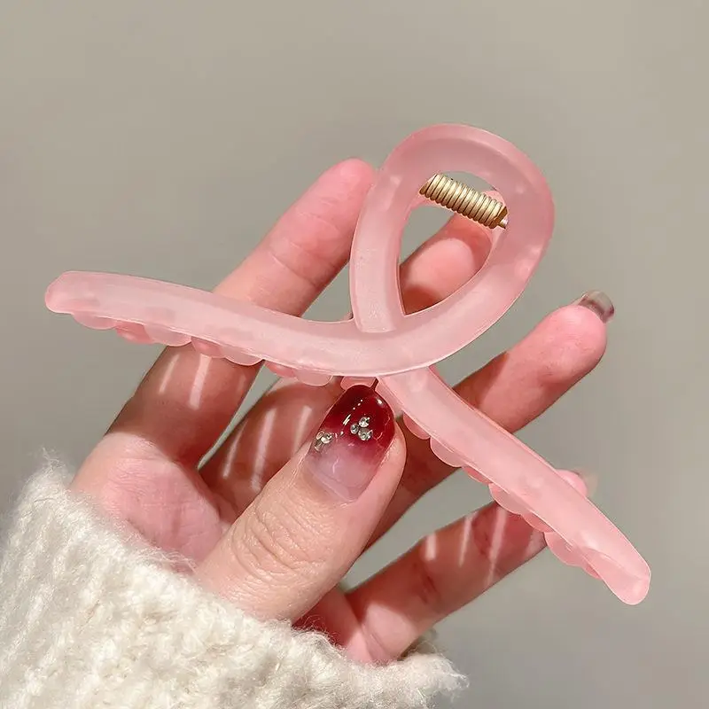 Pink Shark Hair Clip for Large Volume Women - Image 15
