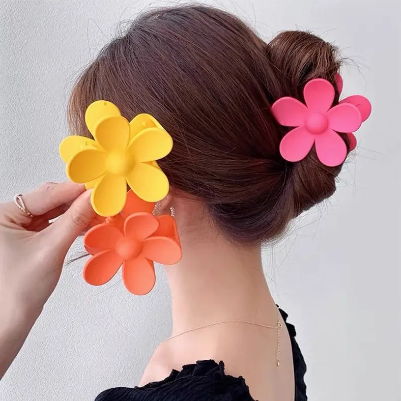 Orange Flower Hairpin Women's Ponytail Grab Clip — feature 3