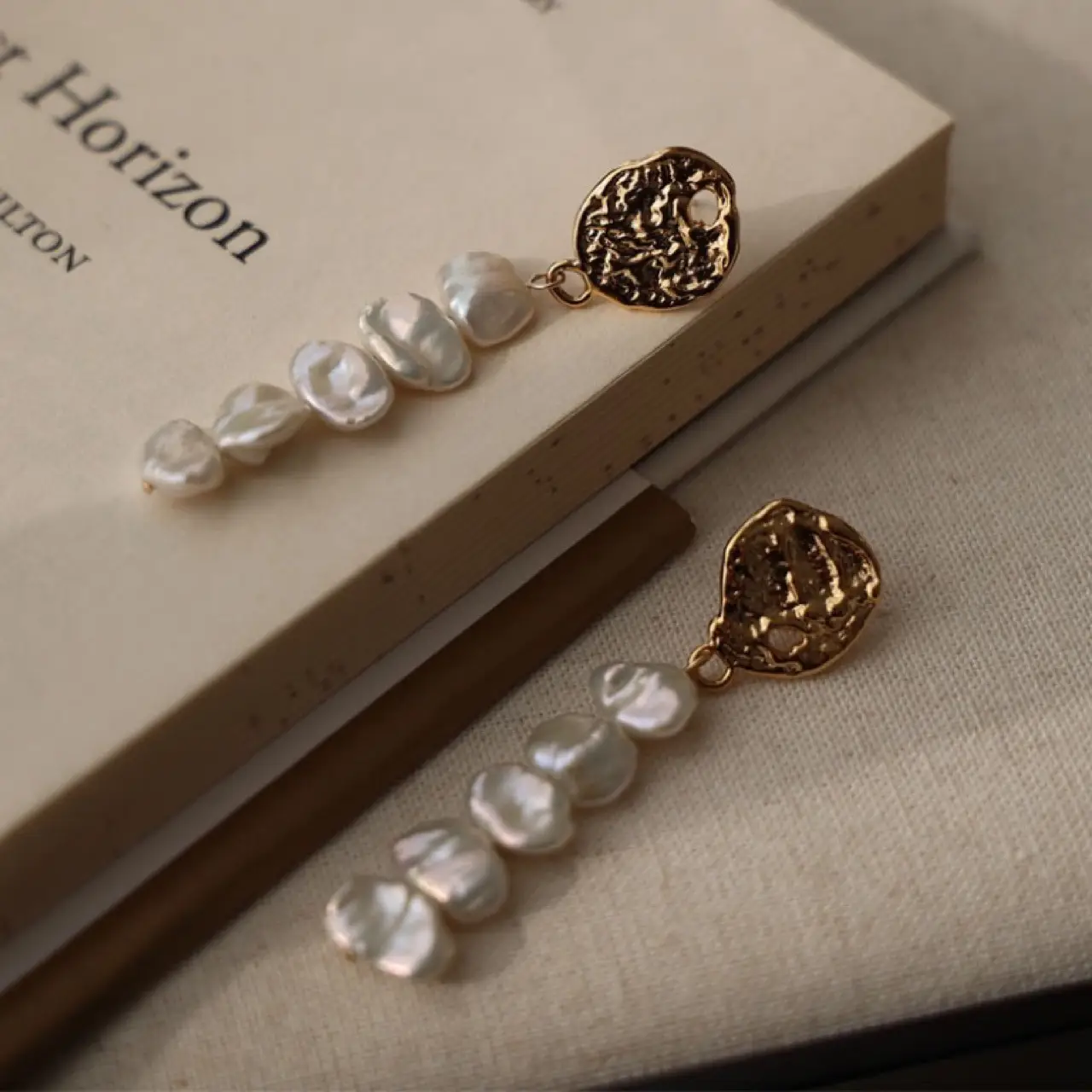 Women Pearl Earrings 925 Silver Elegant Retro Baroque - Image 3