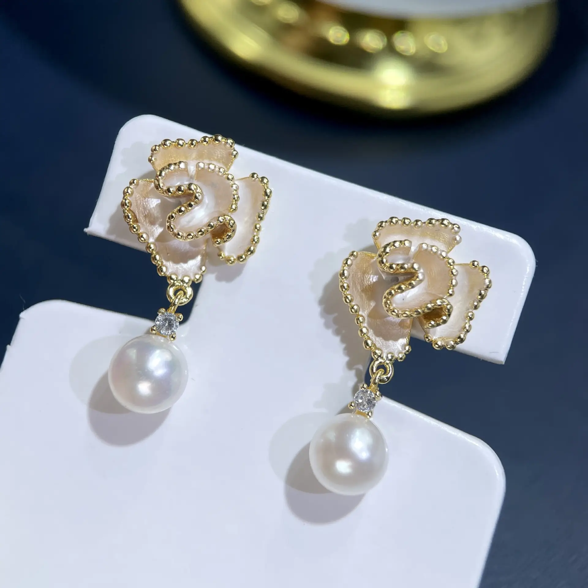 925 Sterling Pearl Earrings Women's New Flower Design - Image 4