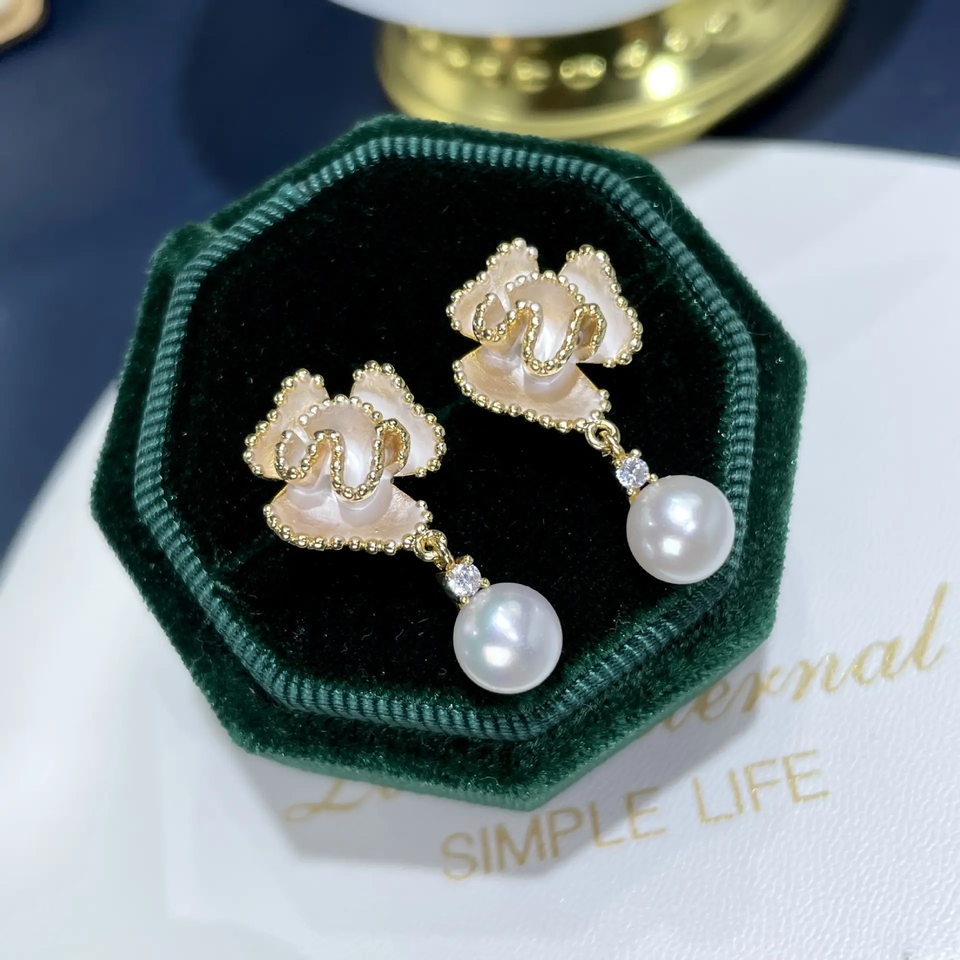925 Sterling Pearl Earrings Women's New Flower Design - Image 5