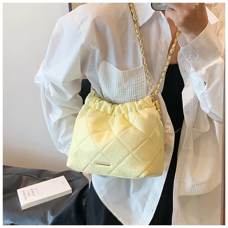 Black Quilted Chain Shoulder Bag for Women — feature 8