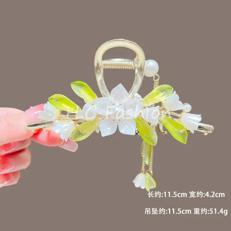 High-End Camellia Hairpin with Pearl Tassel for Women - Image 4
