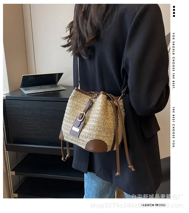 Women Woven Bucket Bag Straw Color-Blocking 2026 — feature 1