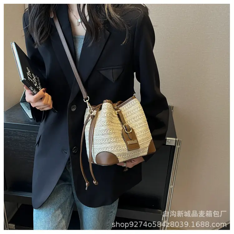 Women Woven Bucket Bag Straw Color-Blocking 2026 — feature 10