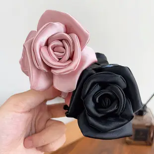 Black Beaded Cloud Hair Clip for Women — feature 9