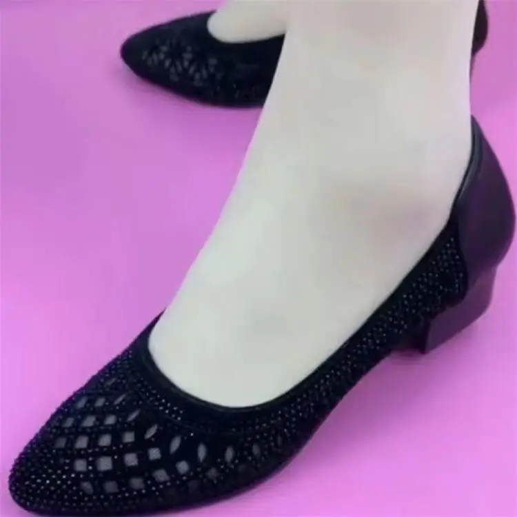 Women Low Heeled Black Mesh Sandals 2023 — feature 4
