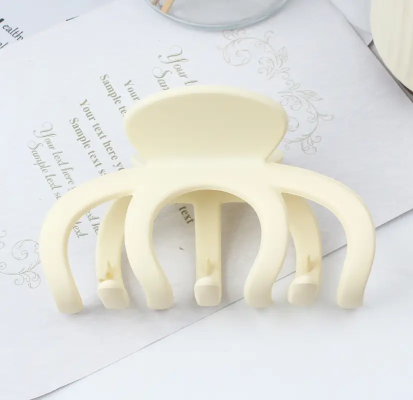 Women's Grasp Hair Clip with Pearl Accents - Image 31