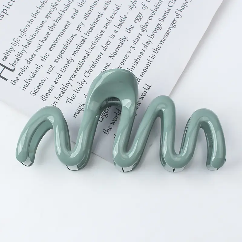 New Wave Frosted Hair Clips for Bathing - Image 10