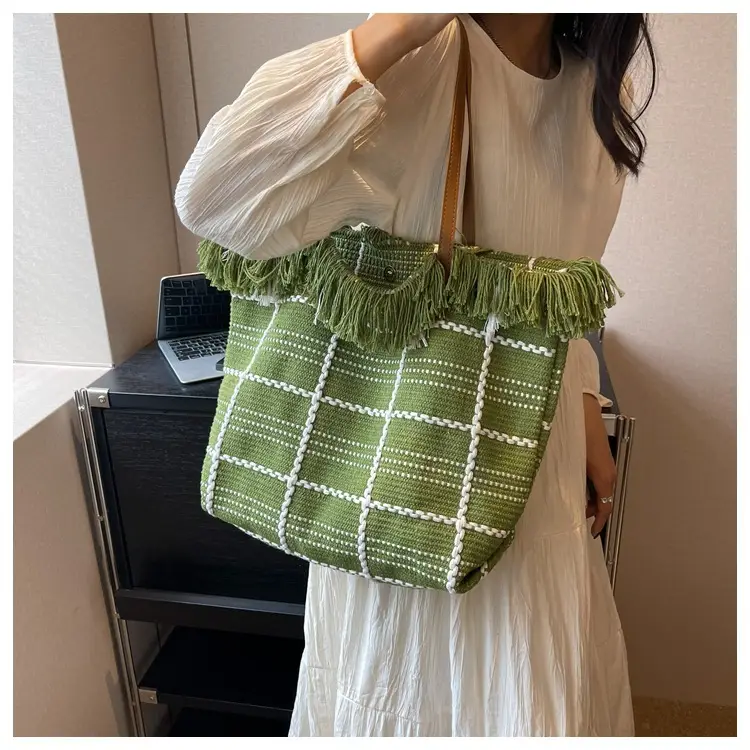 Blue Tassel Wool Shoulder Bag Large Capacity — feature 16