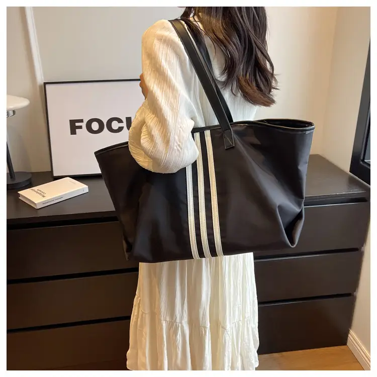 Women Textured Korean Style Large Capacity Oxford Bag Black — feature 15