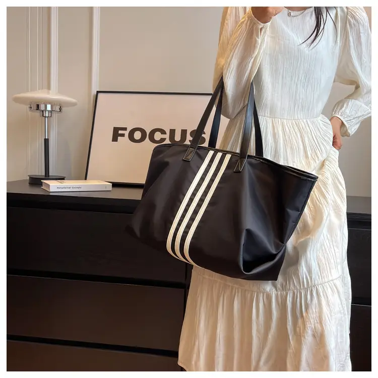 Women Textured Korean Style Large Capacity Oxford Bag Black — feature 17