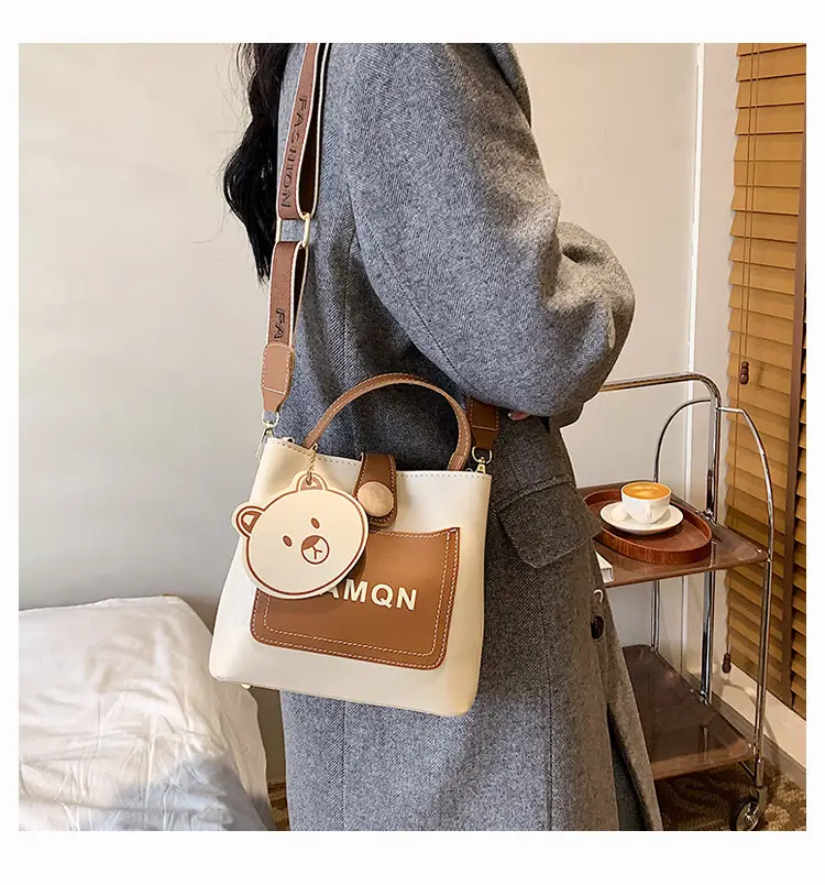 Women's Cute Bear Handbag Brown Beige 2026 — feature 14