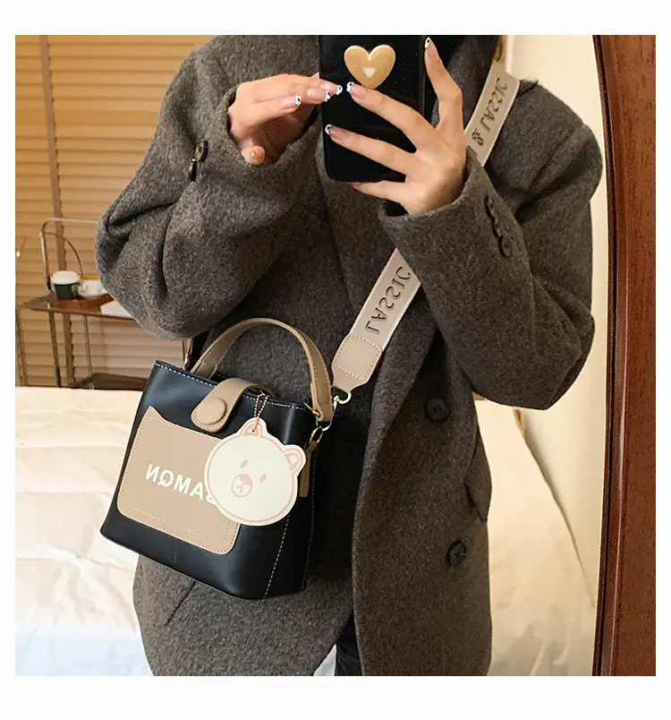 Women's Cute Bear Handbag Brown Beige 2026 — feature 19