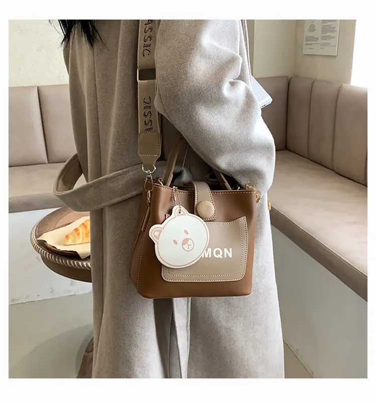 Women's Cute Bear Handbag Brown Beige 2026 — feature 20
