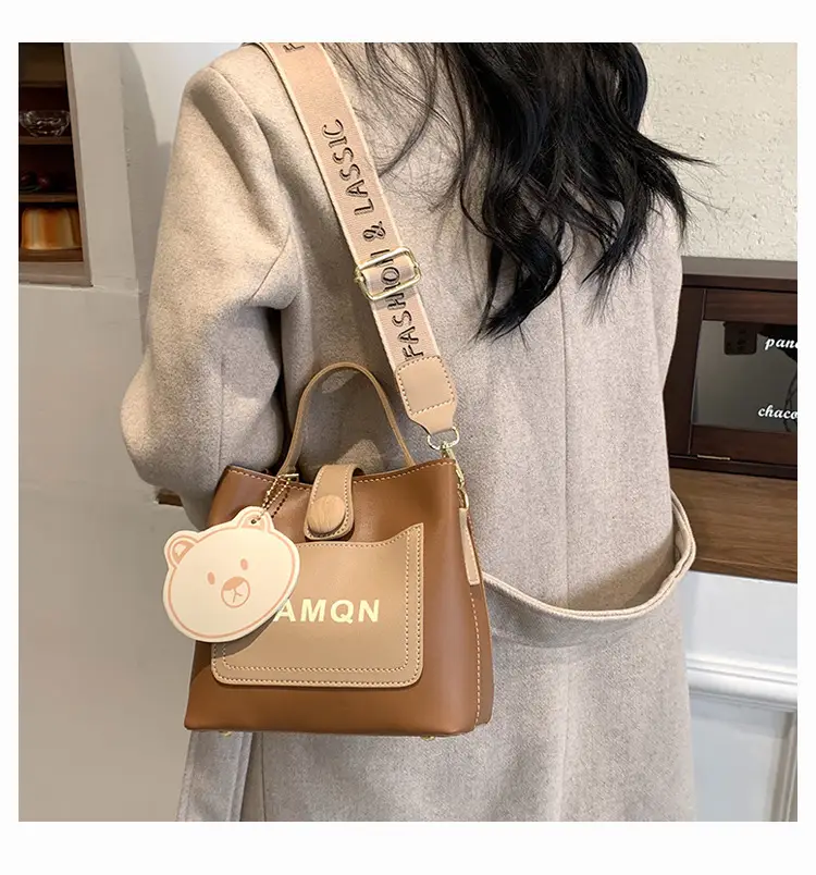 Women's Cute Bear Handbag Brown Beige 2026 — feature 23