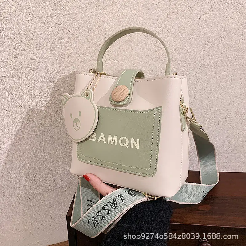 Women's Cute Bear Handbag Brown Beige 2026