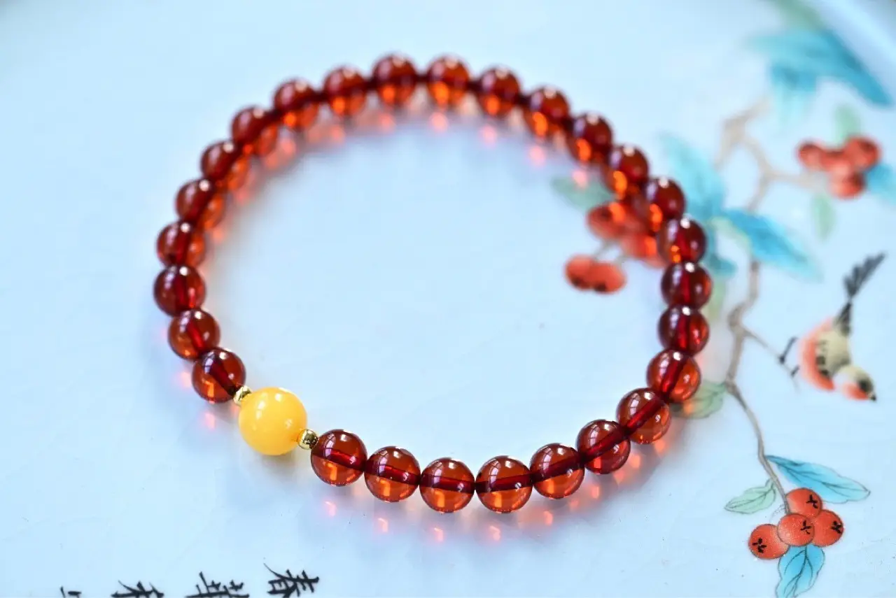 Natural Blood Purple Single Circle Bracelet with Old Beeswax Beads — feature 2