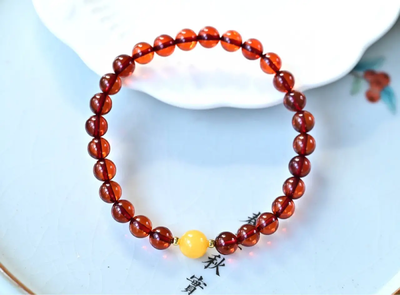 Natural Blood Purple Single Circle Bracelet with Old Beeswax Beads — feature 4