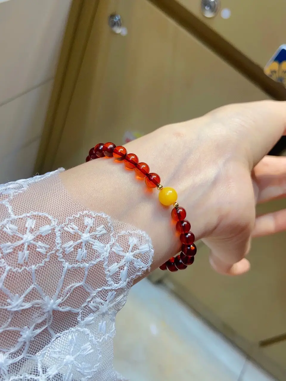Natural Blood Purple Single Circle Bracelet with Old Beeswax Beads — feature 5