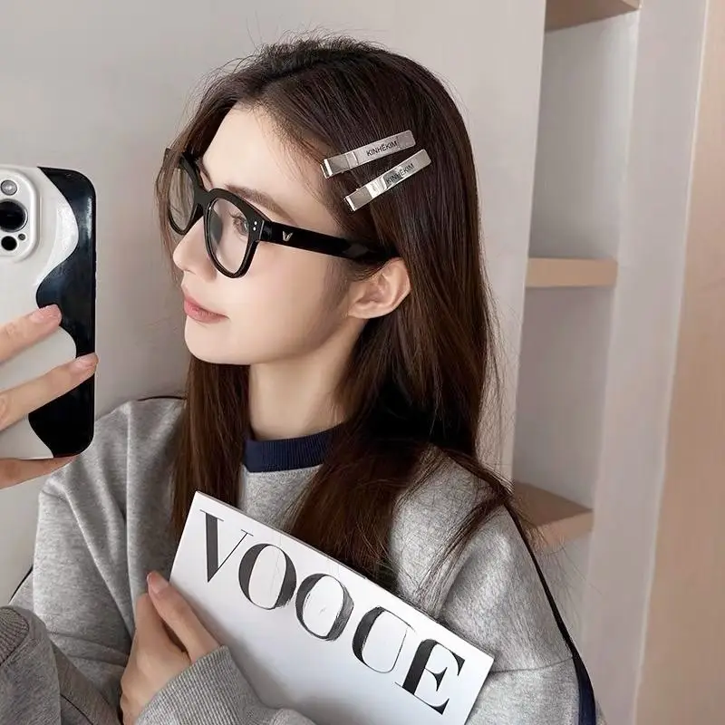 Mona Same Hair Clip Kim Silver Bangs Side Clip Pair Clip Internet Red Blogger Large Hair Clip Duckbill Clip Tide — feature 4